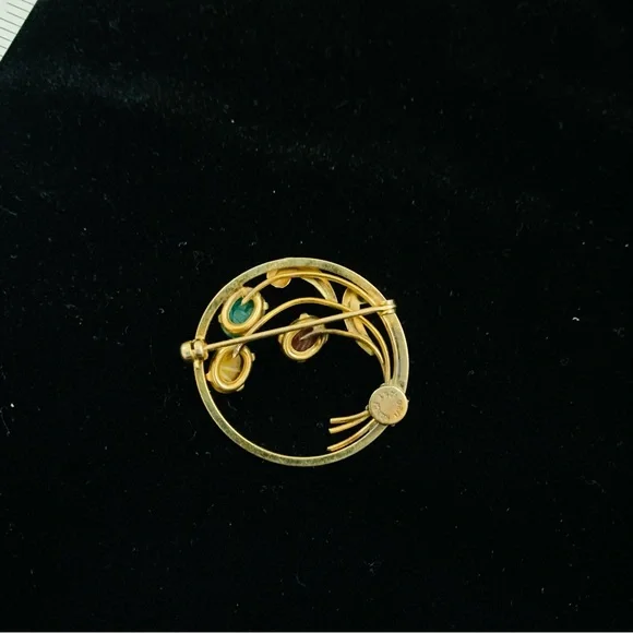 VINTAGE STAMPED MONET SCARAB BROOCH - Picture 2 of 3